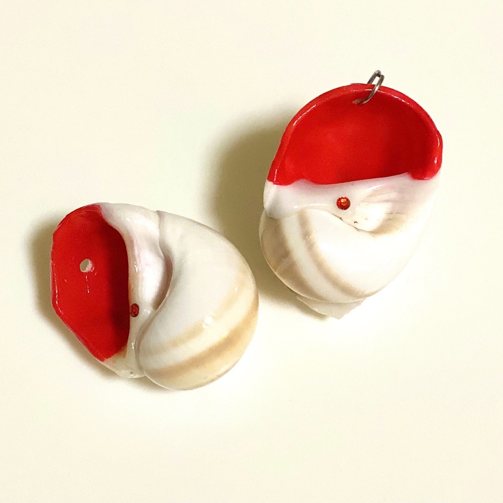 Minimalist “Santa” Seashell Earrings